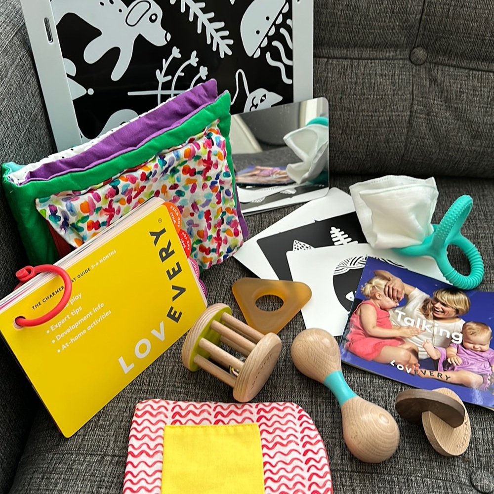 Lovevery The Charmer Play Kit